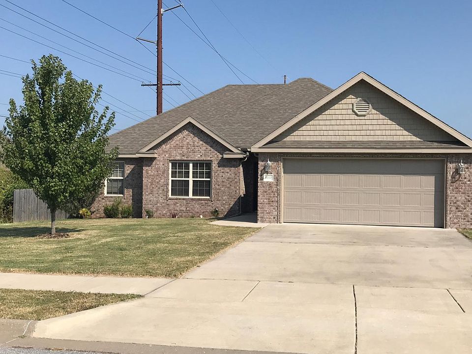 1st image of 3002 SW Warberry Ave