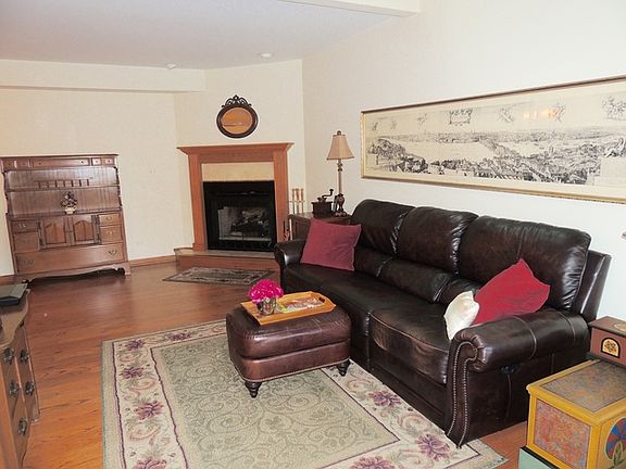 5th image of 1904 Wisteria Ct APT 2