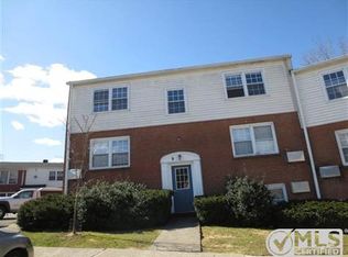 9-3 Huguenot St, New Paltz, NY 12561