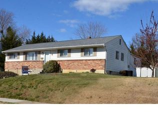 8 Edjil Dr, Newark, DE 19713