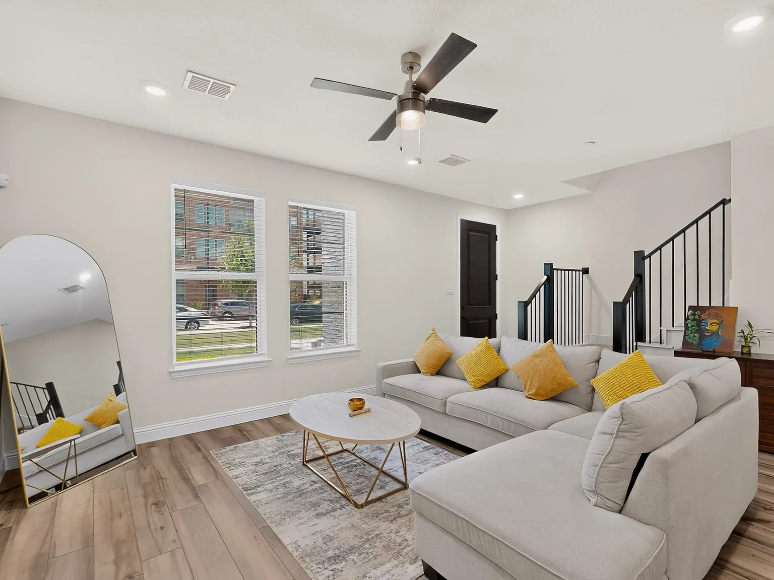 3 bed, 2.5 bath, 1763 sqft, $2,995 — Photo 1