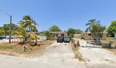 1st image of 1733 Lauderdale Manor Dr