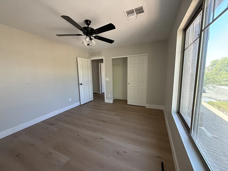 4549 N 111th Dr — Photo 13