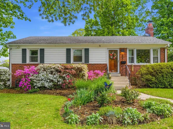 3241 Holly Hill Dr, Falls Church, VA 22042
