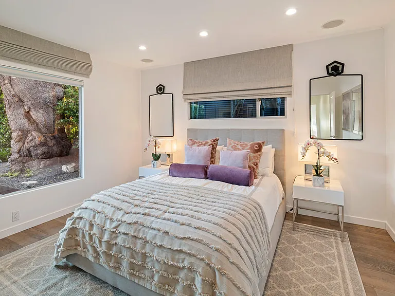 602 N Whittier Dr — Photo 24