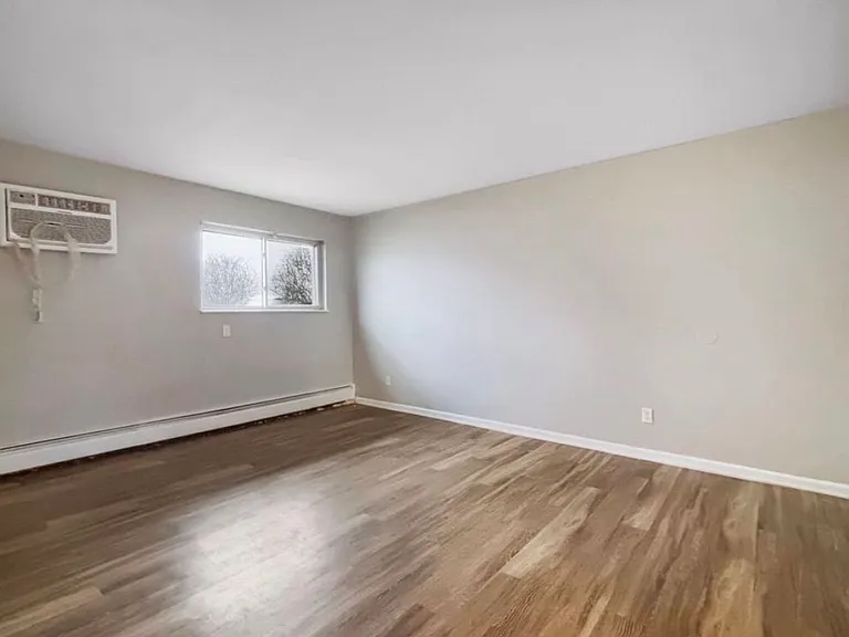 2022 Porter St SW #11 — Photo 4