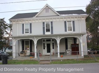 215 S Commerce St APT 1, Woodstock, VA