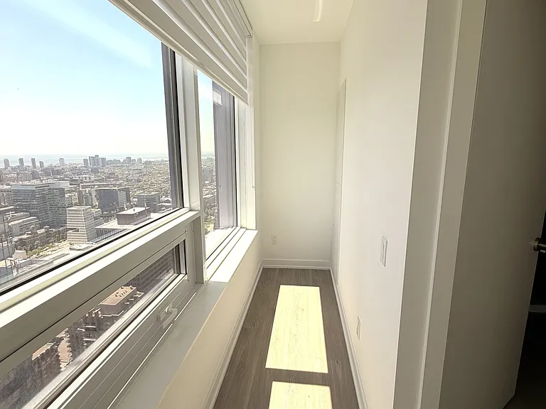 8 Wellesley St E #5910 — Photo 12