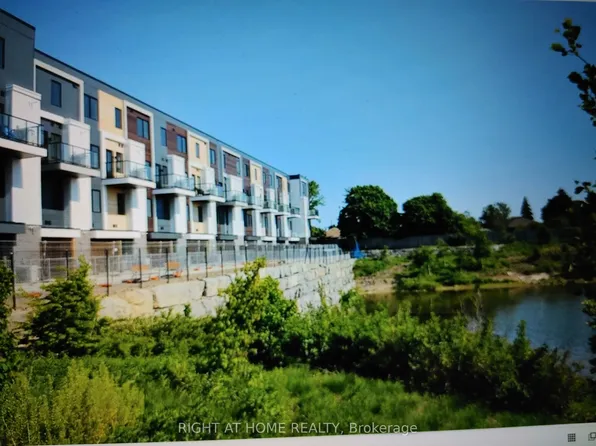 155 Downsview Park Blvd #113, Toronto, ON M3K 0A5