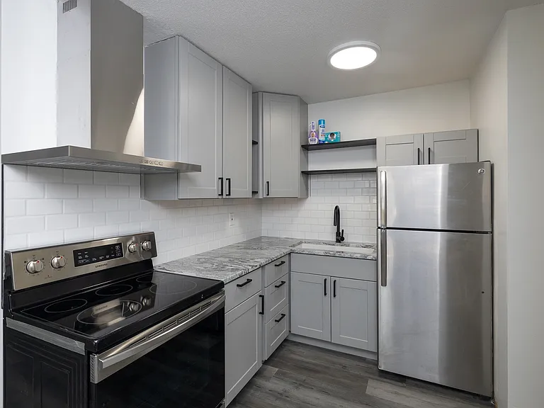 14946 Chorley Ave W #3 — Photo 4