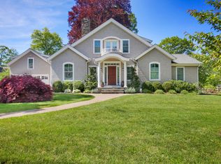 3 Ridge Pl, Greenwich, CT 06831