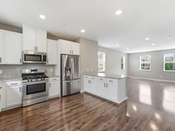 9669 Olive Ln N, Maple Grove, MN 55311