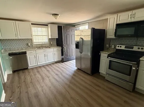 5715 Harding Dr, Mableton, GA 30126