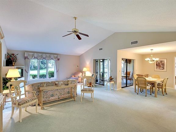 4th image of 3825 WILSHIRE CIRCLE #1