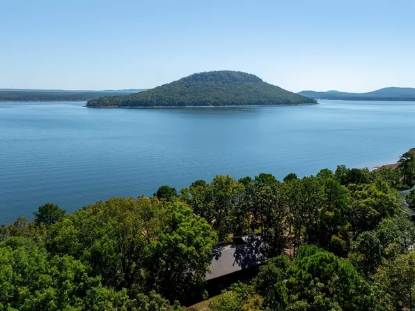 1213 Dave Creek Pkwy, Fairfield Bay, AR 72088