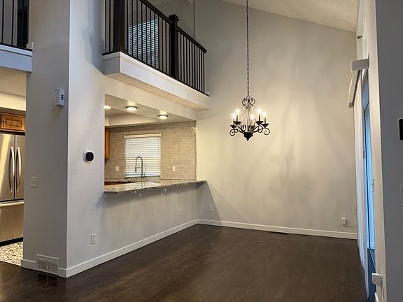 Vaulted ceilings in dining area