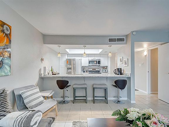 5th image of 2814 S Bartell Dr APT 1