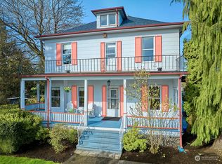 9039 Corliss Ave N, Seattle, WA 98103