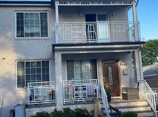 83-47 242nd St #2, Bellerose, NY 11426