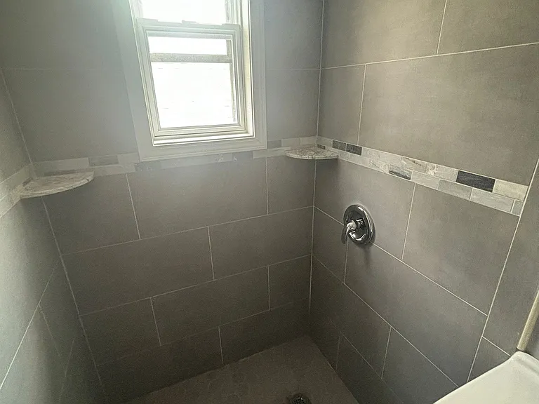 1132 Saint Louis Ave #2R — Photo 12