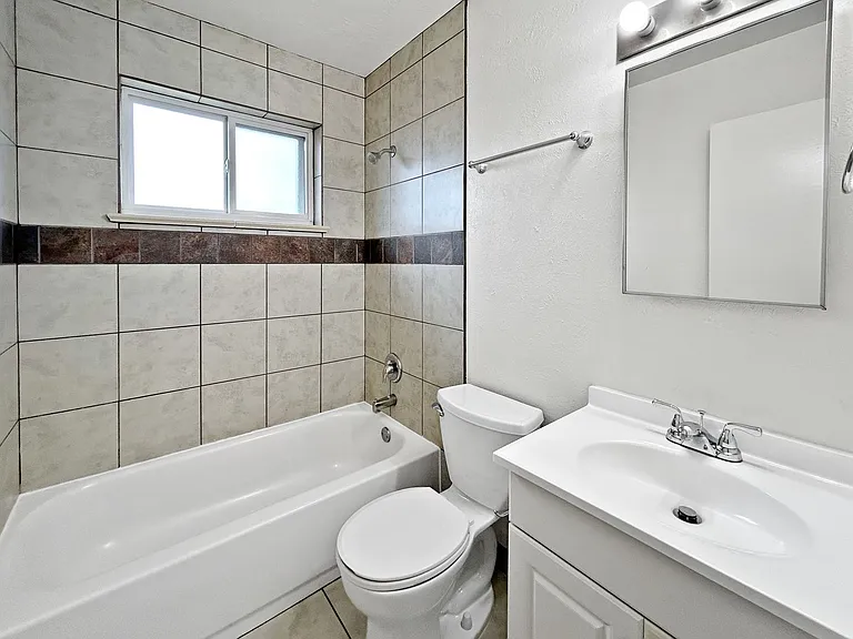 $0 Deposit Option. 2 Bed 1 Bath In South Westminster — Photo 13
