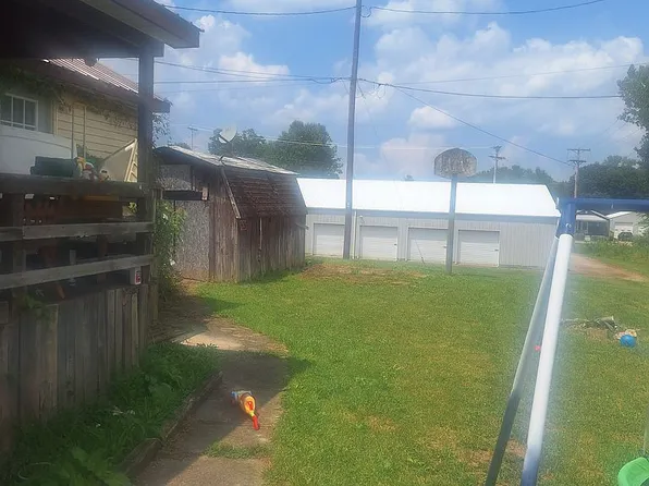 117 E Maple Dr, Mc Arthur, OH 45651