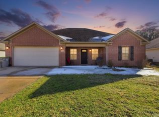 1107 Fox Chase Dr, Bryant, AR 72022