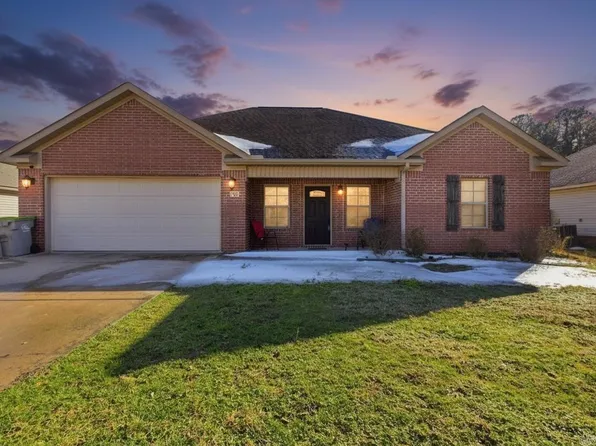 1107 Fox Chase Dr, Bryant, AR 72022