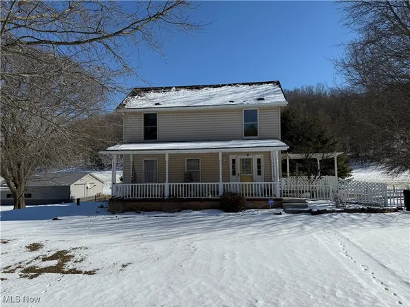 4671 Indian Hill Rd SE, Uhrichsville, OH 44683
