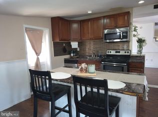916 Spruce St, Collingdale, PA 19023