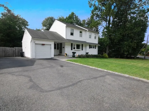 202 Long Hill Rd, Little Falls Twp., NJ 07424