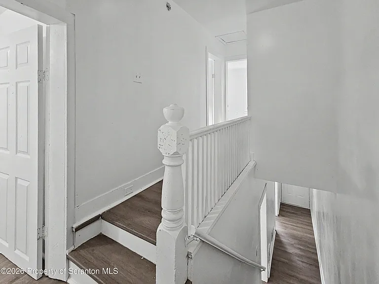 907 Green Ridge St #R — Photo 11