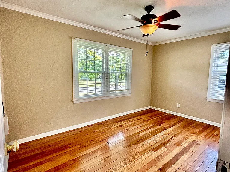 8110 Jarboe St — Photo 17