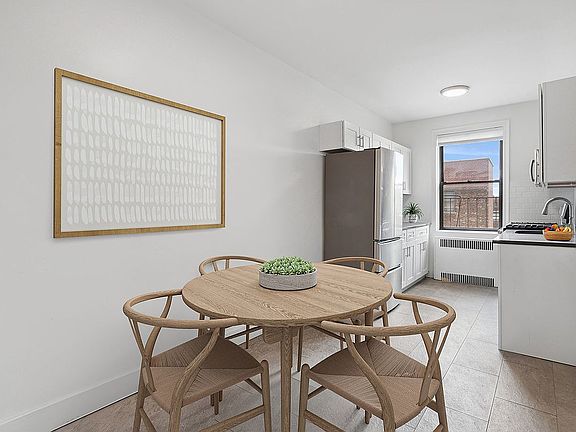 4th image of 40 Clarkson Ave APT 6B