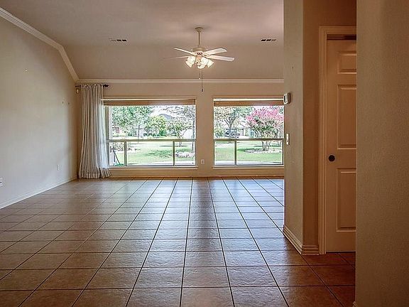 5th image of 9020 Gardenia Dr