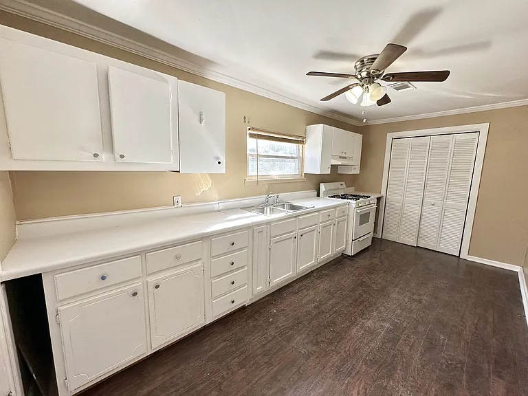 5624 Cairo Ave — Photo 4