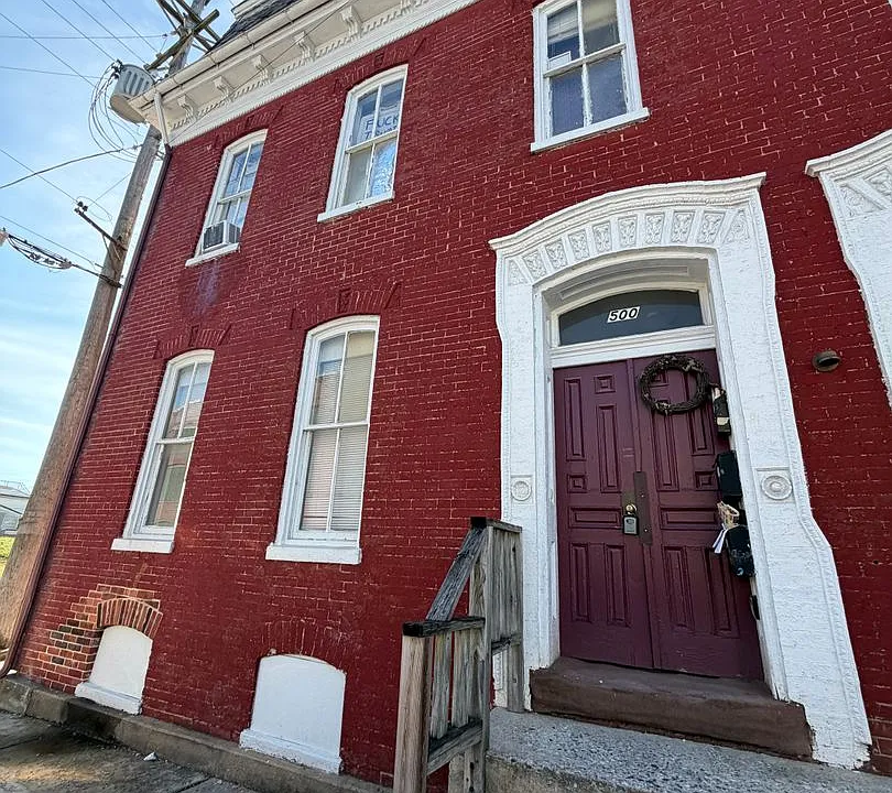 500 W Philadelphia St
