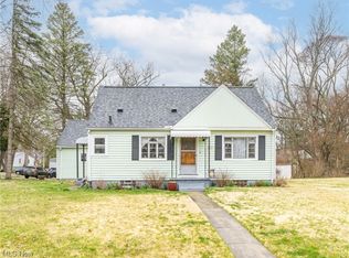 3121 Greenhill Dr, Akron, OH