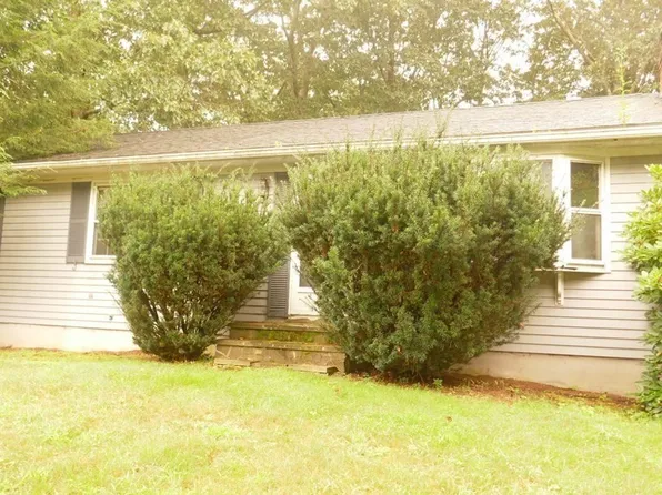 54 Norborough Dr, North Attleboro, MA 02760