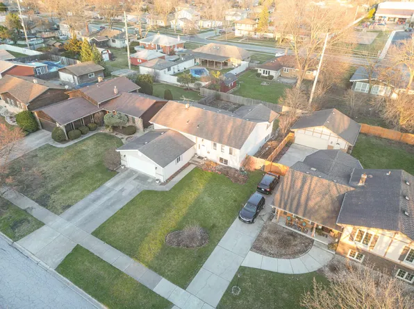7935 Frederick Ave, Munster, IN 46321