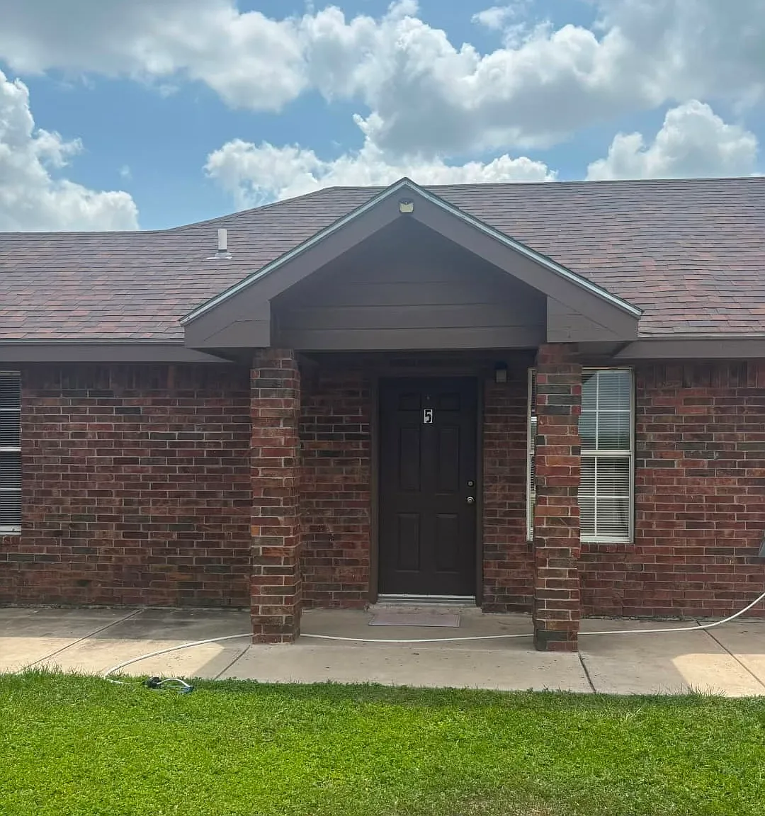2 bed, 770 sqft, $795 — Photo 1