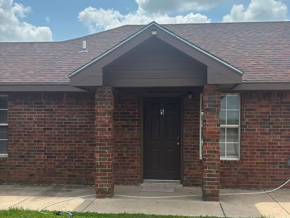 Front Apt