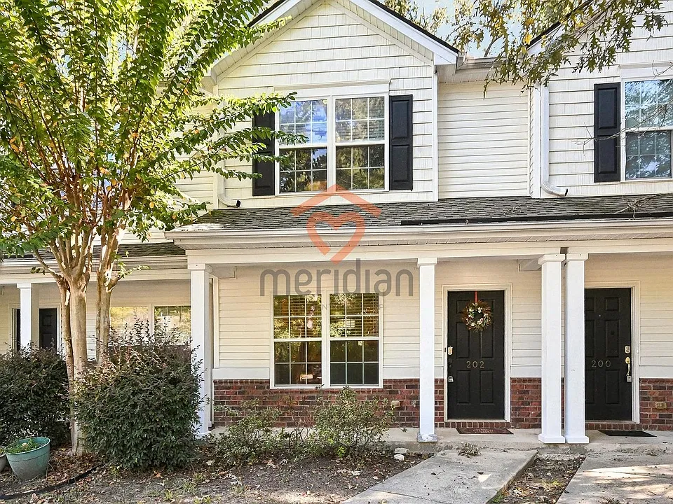 202 Twin Tree Dr