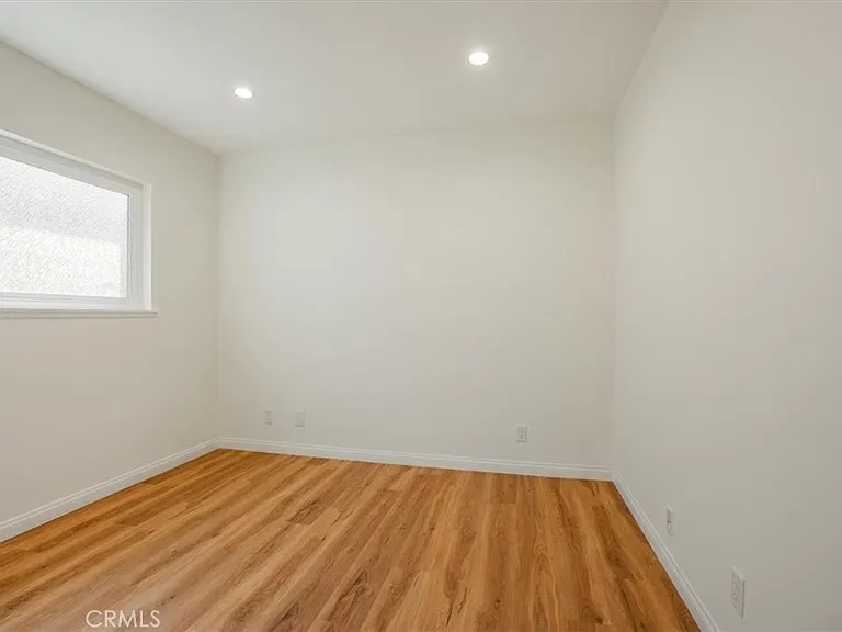 16329 Napa St — Photo 24