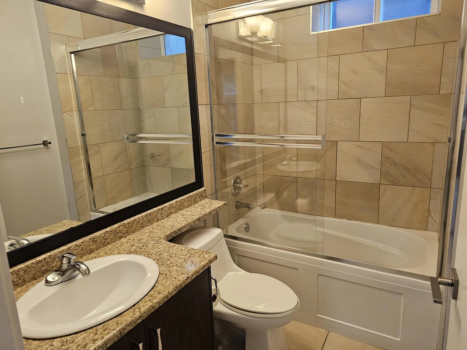 2 bed, 700 sqft, $1,800 — Photo 3