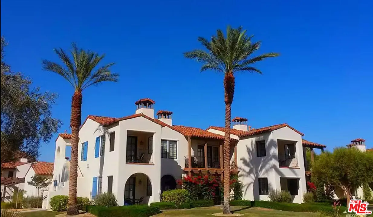 2 bed, 2.0 bath, 1307 sqft, $3,000 — Photo 1