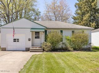 870 Rokeby Rd, Eastlake, OH 44095