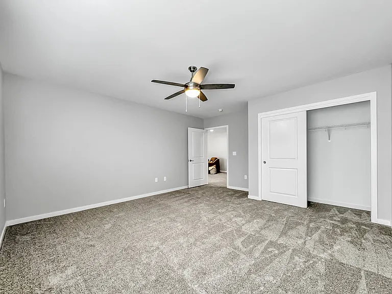 865 NW Sproul Dr — Photo 23