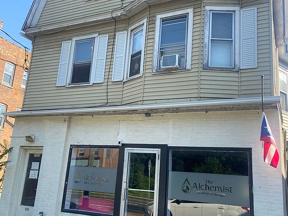 2nd image of 101 Poquonock Ave