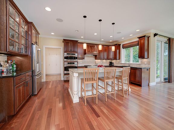 3rd image of 7153 Breton Woods Ct